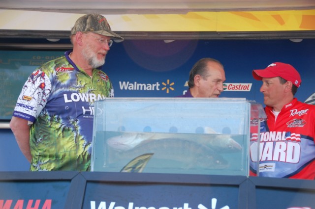 5B95F0ED-1592-42F5-9786-91D63EBCBB2C