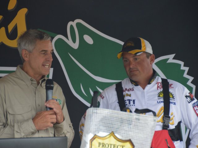 5BC4D848-E025-4E16-9D08-3275549739BE