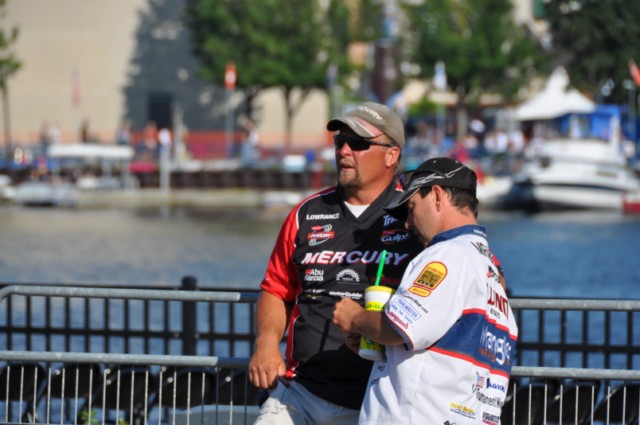 5CAC06F5-2C6D-414D-92CA-0A5EC65BEC87