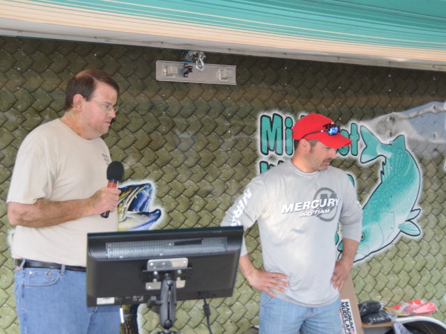 5DAB5E33-C2D3-4C5D-BDE8-6D206B1FE443