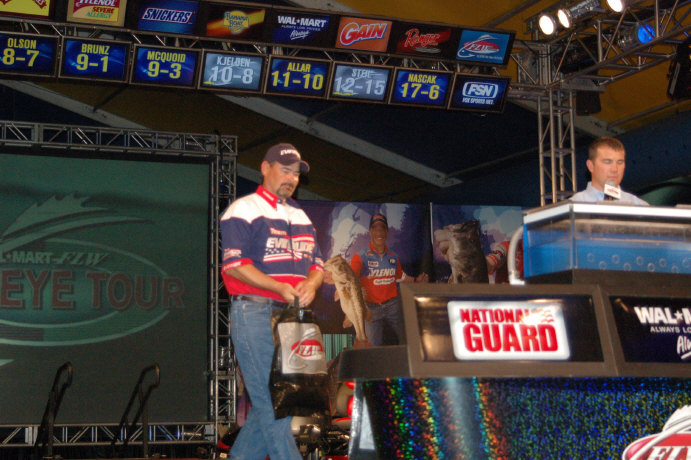 5E1561FD-9E8F-4785-95E3-9412F5054D1E