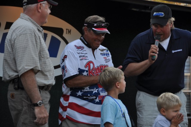 5E2F646D-13BC-4D9A-90A8-B02C1C90B896