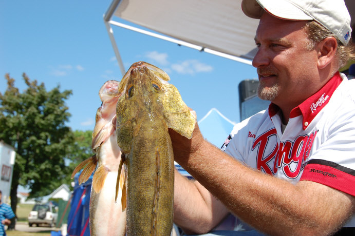 5E59848C-1000-48D3-B3C0-3AC8051072A0