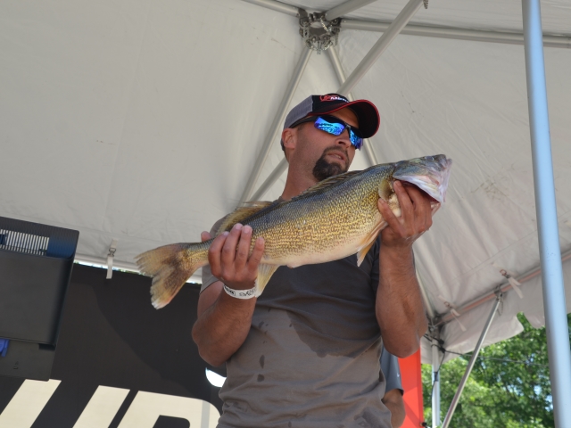 5F23940C-7102-4C1F-9D51-A7583F5C5D05