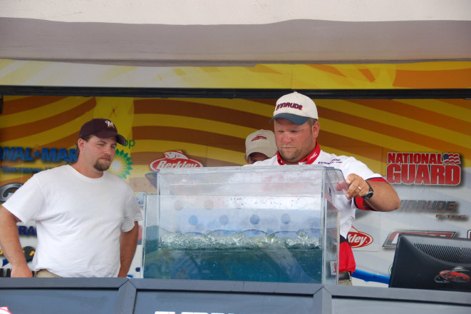 89B11EF8-0600-4550-B9FA-58ABC6D39827