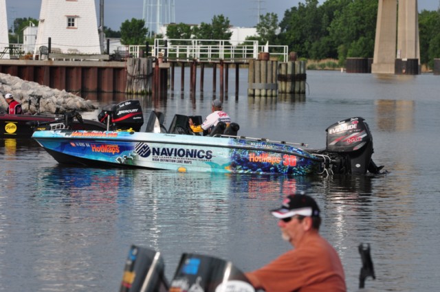 6046A6F7-B1FE-46F2-A565-41D54B6DB604