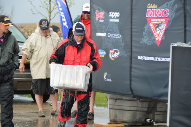 607513A7-E536-4069-8937-2F373172BB9F