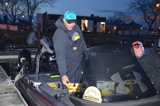 607CFFCE-A36D-4778-9BA8-F6765DED92E5