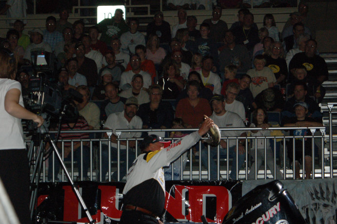 609E484E-B6AE-45C9-BA73-D4524F254EFF