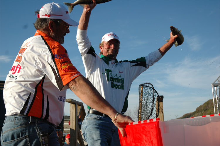 60CB27CC-35F0-49E6-853D-D6FEACB690A7