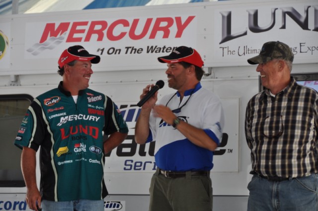 60E73132-849D-4105-B23E-410F80C0E57C