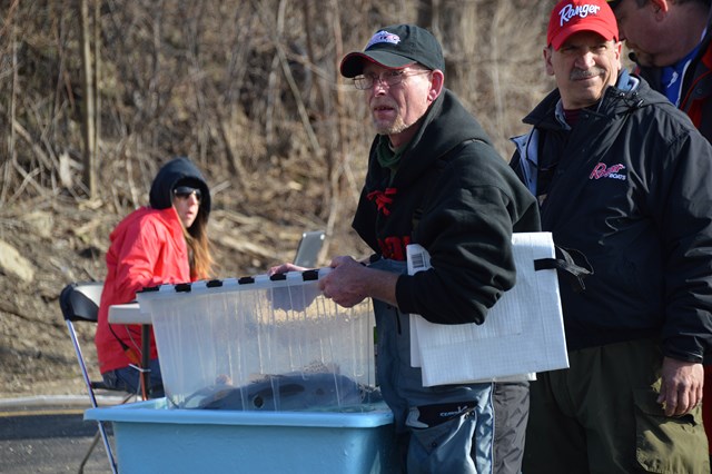 611E61B7-33A4-4EFF-B6A8-05A47EE39880