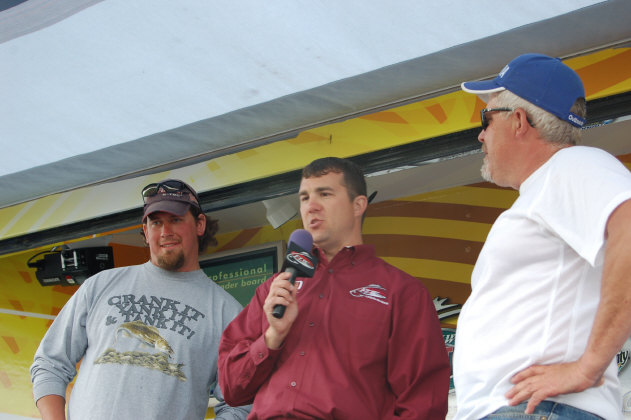 61885B71-91E8-45A6-AEB9-596BD76E2281