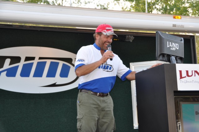 6190AA28-2D0E-4391-86D3-8132644CB684