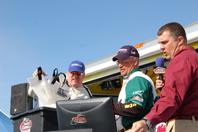 619C9E5A-9A76-498C-A99F-A9DB674209DE