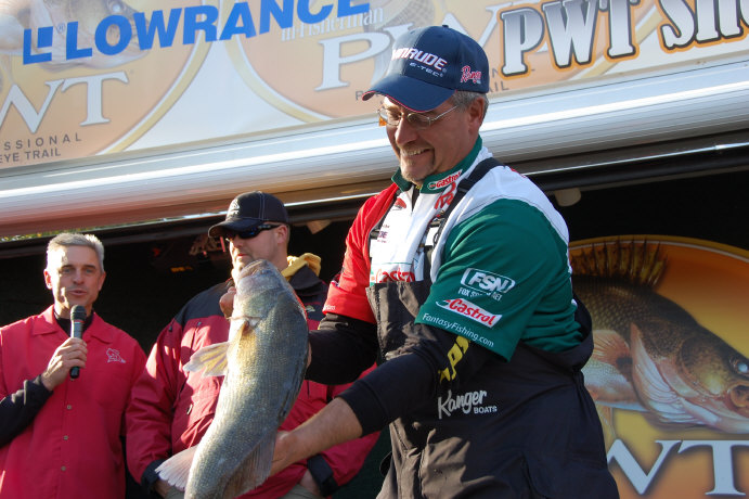 61C922BF-115E-4D34-867E-6714B1A1EE20