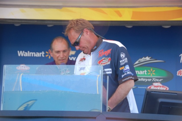 61D27903-4263-4EB9-823A-70F9AD103A29