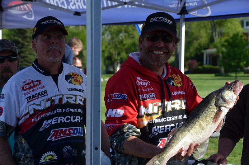 61F81B01-538A-420B-AA6A-83D628A40A12