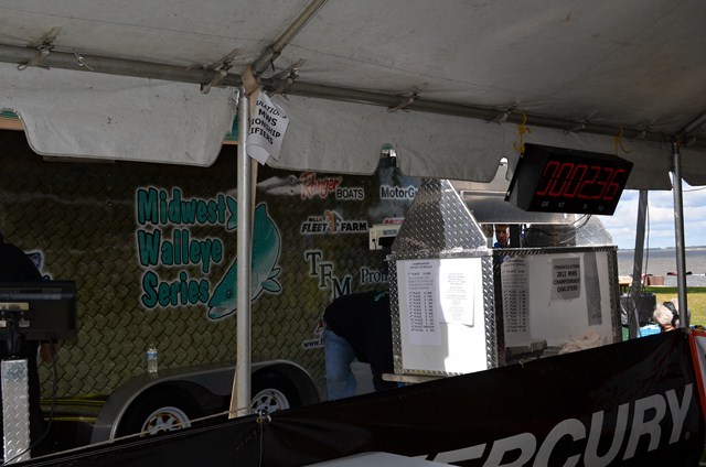 62034EFC-3EF7-4C78-98B3-2C7350FD59A4