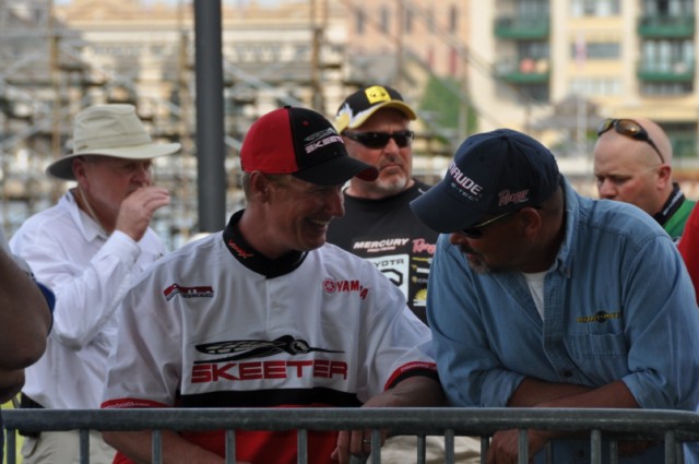 628C9D9D-5062-47AF-8333-73DE9EAAA113