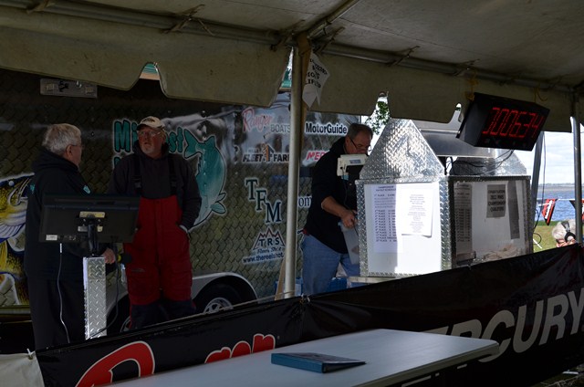 629B318E-05FF-4C32-8660-4CF91464A2A3