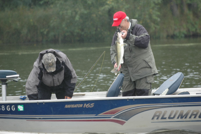 62B02AAB-922F-4E9F-9C2C-299A126CF518