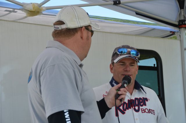 62EFCDB2-E0F0-4BC4-87DE-640D4627029F