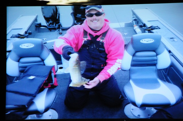 635DB8CE-4CD1-41F7-892F-0D8DBAB3C642