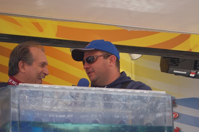 6370BD6E-48D5-4F89-A1CE-4324D8307C16