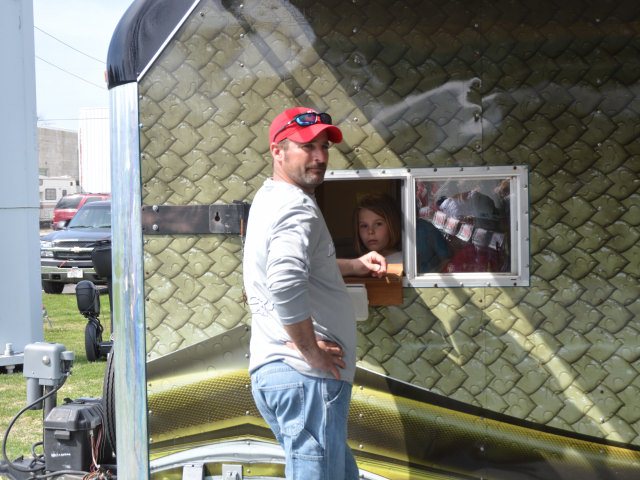 6391864F-2910-4E13-80D4-1D7C18881E51