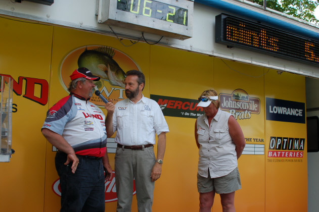 63BA20C8-B6AA-4A82-A484-F5FF2B12BF10