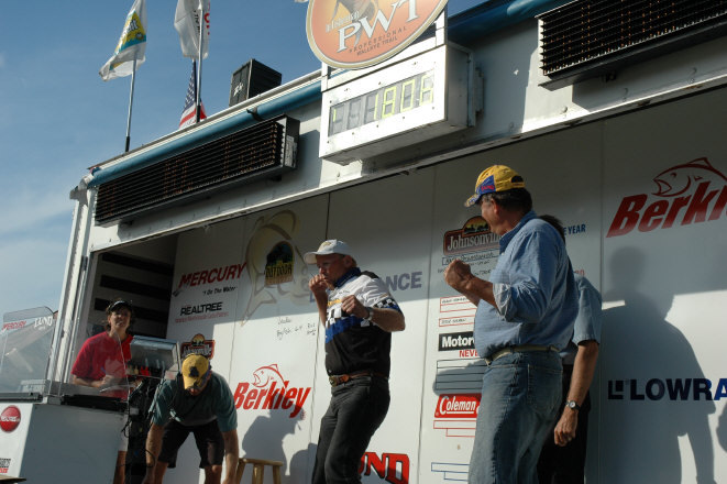 63D1A249-60D6-4BB8-85DE-4AFF876760AA