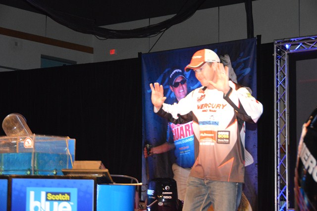 63E09603-7A5F-4084-8564-E92708103B53