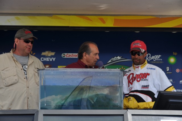 63E889A6-A1DD-4443-AF7D-FB507B86D47D