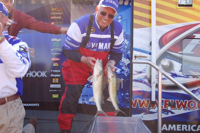 63FADE80-95F3-4309-9E89-EAFA5C29C492