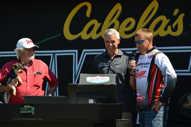 64A74708-C8F7-4791-98E2-8586BE8577CE