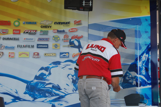 64C8B93A-B629-4FDF-AC5A-292437452DC8