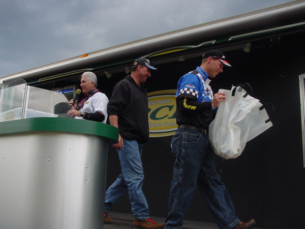 6546319C-B342-4281-8167-E9162B2AE51A