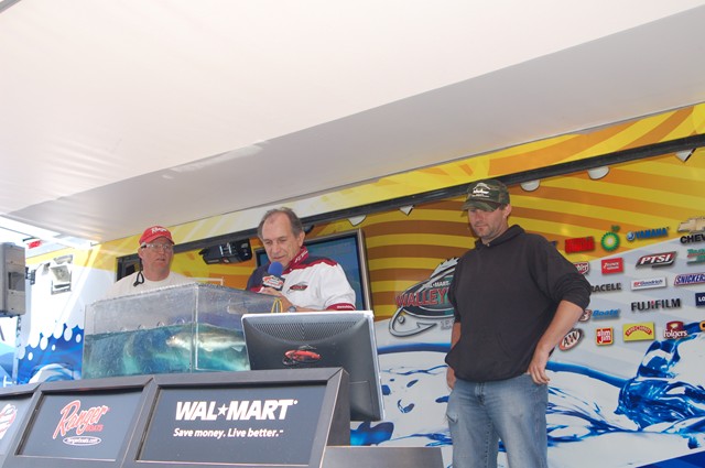 659CC7BF-0B18-4DC2-B562-013C33AE259A