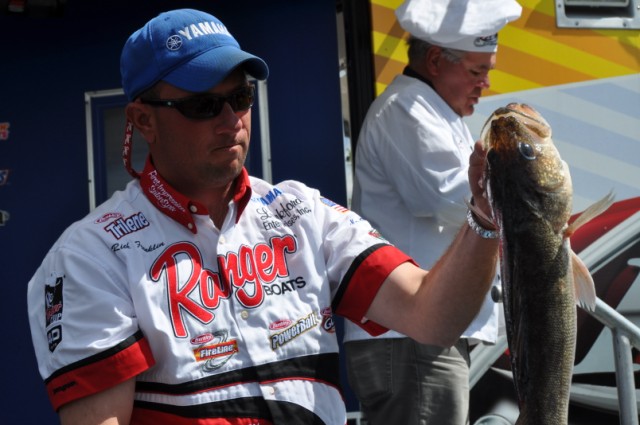 65B08B5C-0709-45F3-A107-E1F30026001C