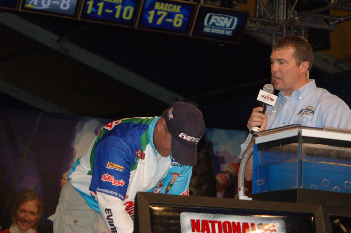 666AC19D-75B6-420F-90DE-57F8FF7DB109