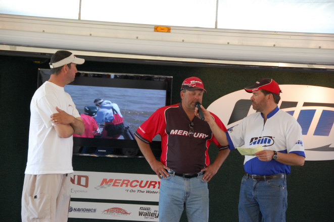 666F8C98-F4F9-4FA7-B25F-66BEEA9294E2