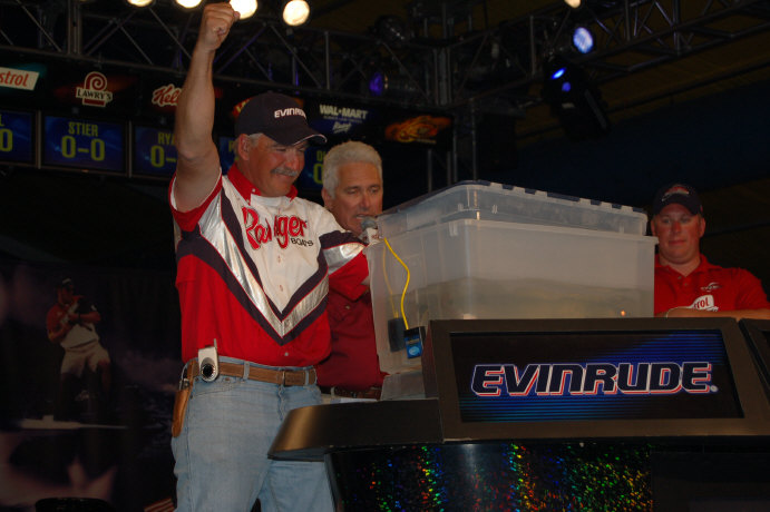 66B32AD2-3673-42F9-817B-B70C050EE148