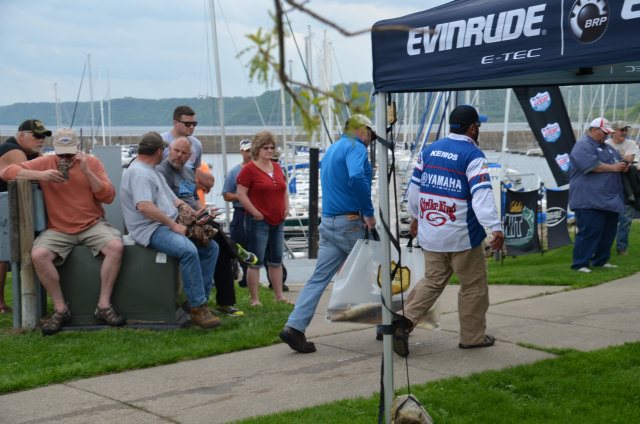 66CAAA35-7217-4BA4-B6C6-8FB025AF4CF3