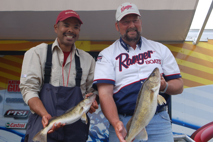 66D7CE4D-6194-4DAD-B2F3-7BAAF9CEA3E2