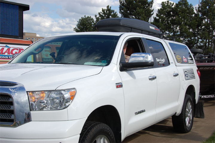 66DABBFF-F104-44BD-84C6-BED3CA53AA9C