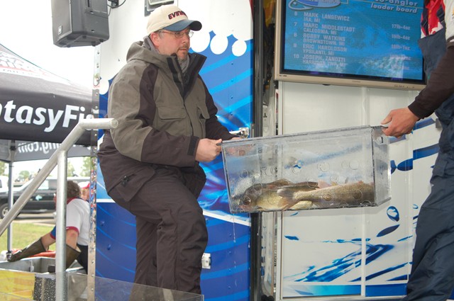 6744449B-6409-47C8-8D4C-C4E6F7B09280