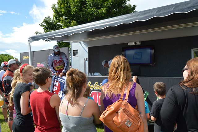 677826D4-B88F-4AE1-BD25-6EFAA08DBAB9