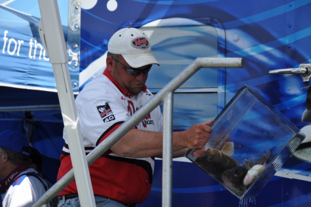 67A71938-F03D-403E-A62A-152AE409DAB4