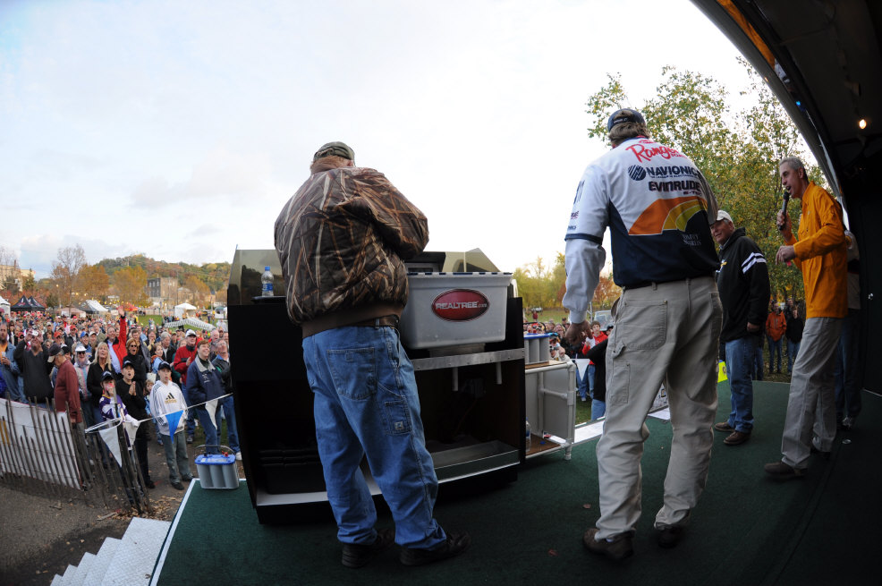 68047E16-D360-49E4-B5BA-C26DD89B21F1